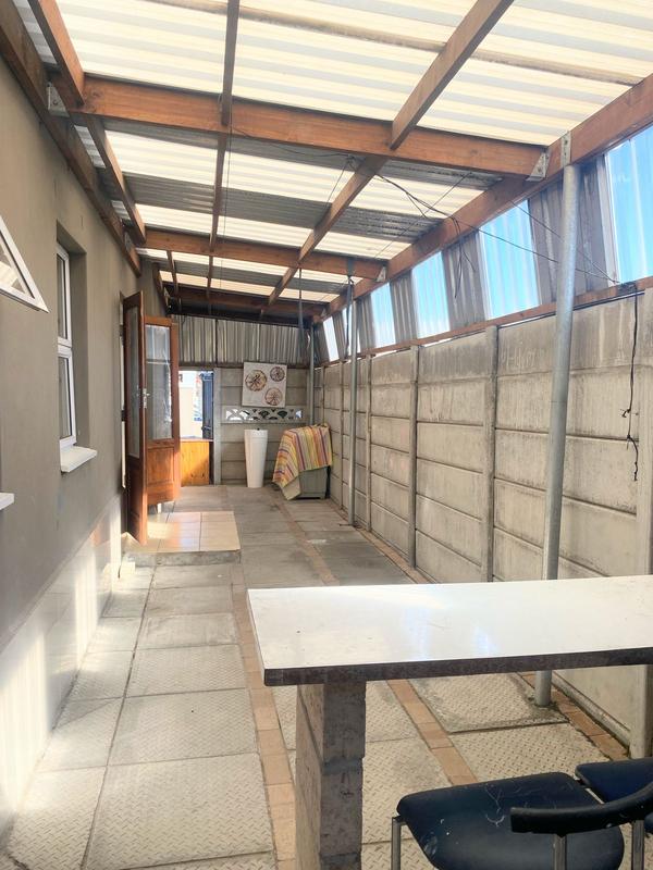 2 Bedroom Property for Sale in Mitchells Plain Central Western Cape